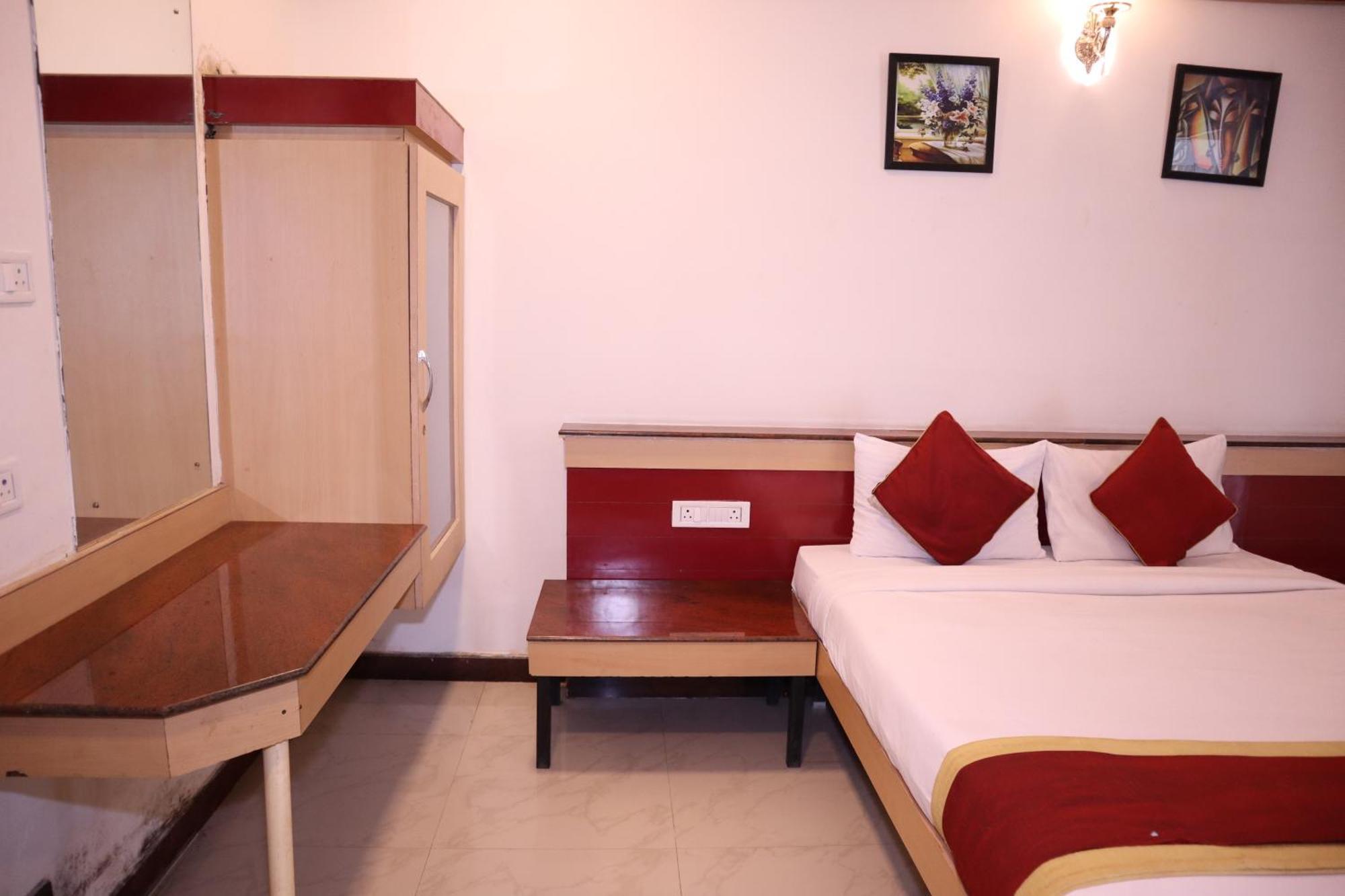 Sri Sai Ram Suites 벵갈루루 외부 사진