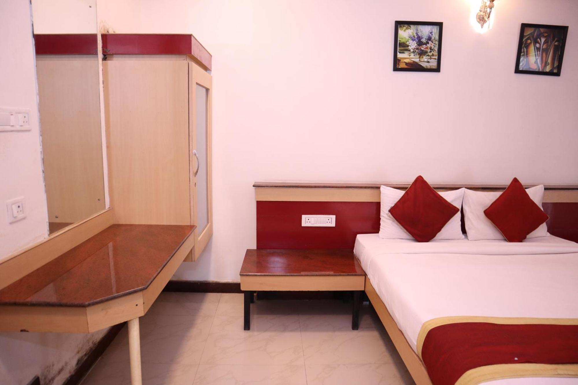 Sri Sai Ram Suites 벵갈루루 외부 사진