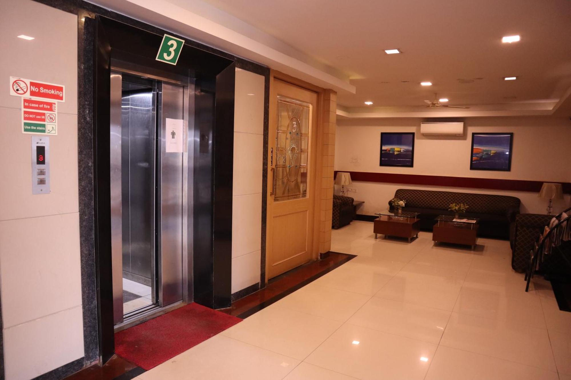 Sri Sai Ram Suites 벵갈루루 외부 사진